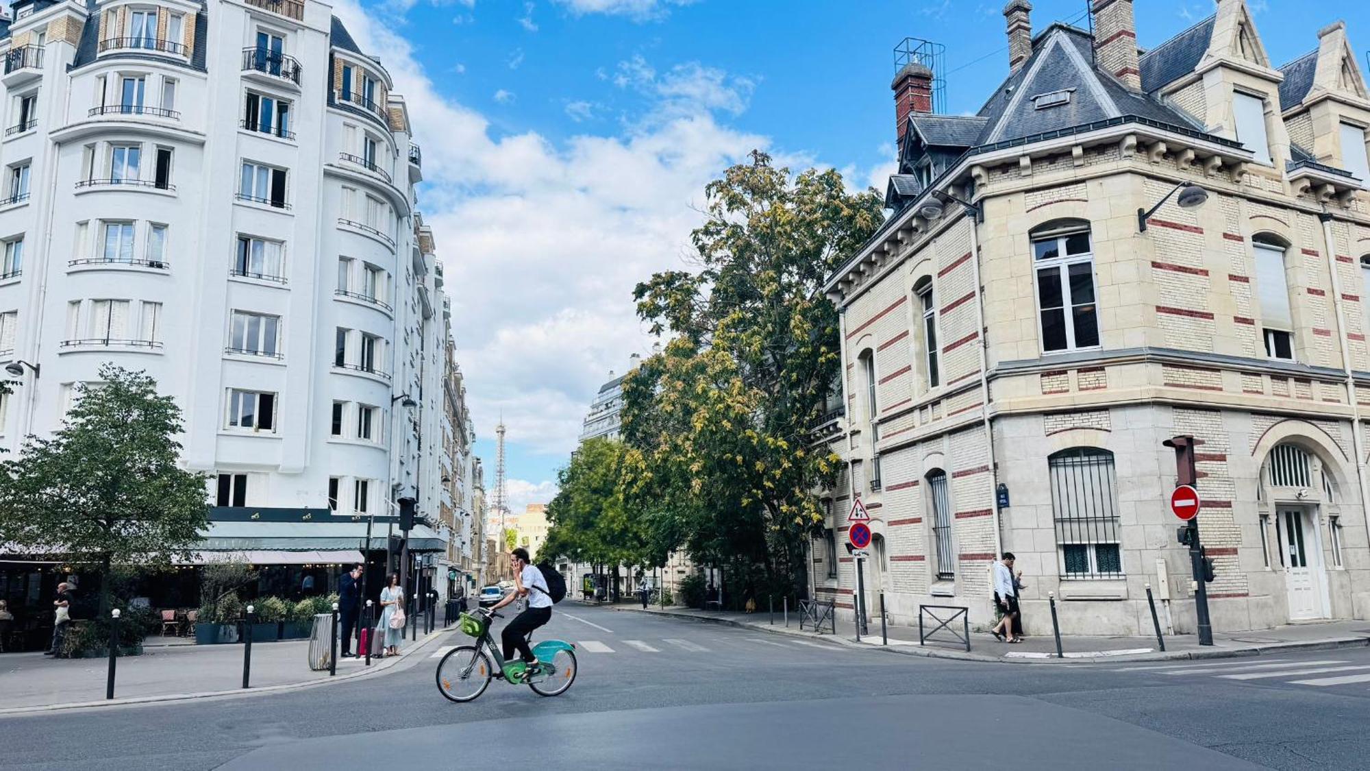 Quartier Tour-eiffel Haussmann Art Lovers Dream 1894