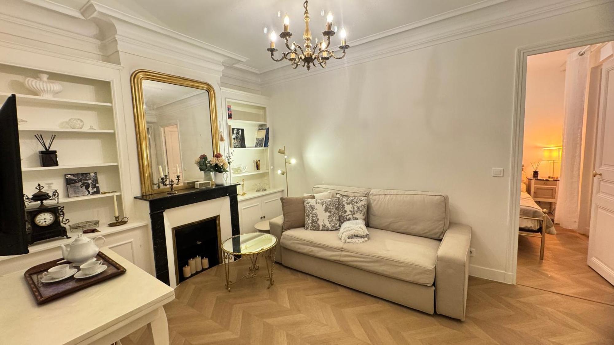 Apartment Quartier Tour-eiffel Haussmann Art Lovers Dream 1894 Paris